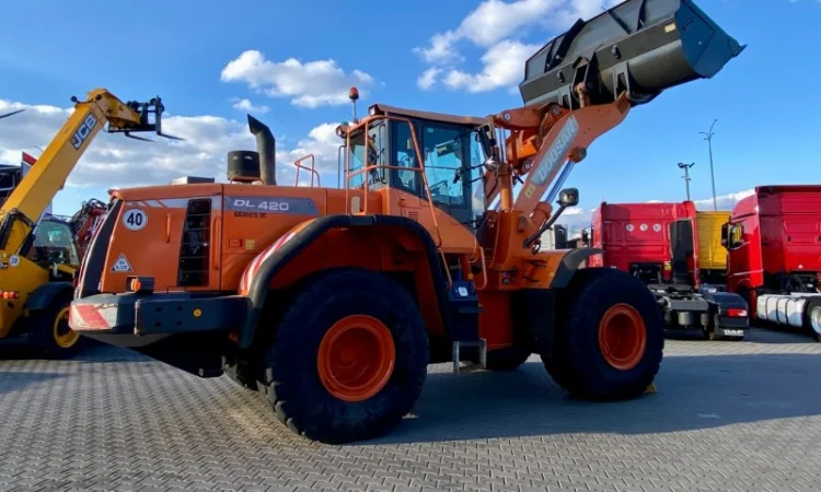 Doosan DL 420-3 - 2013 рік - фото № 16