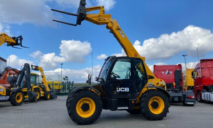 Телескопічний навантажувач JCB 531-70 - фото № 13