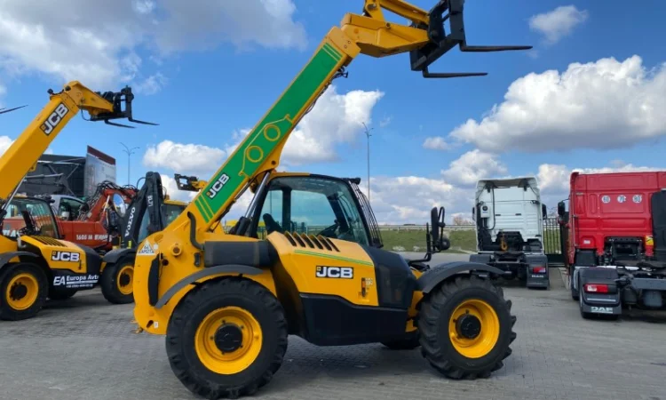 Телескопічний навантажувач JCB 531-70 - фото № 5