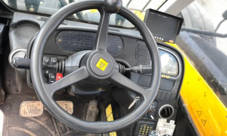 Телескопічний навантажувач JCB 531-70 - фото № 3