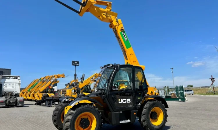 JCB 531-70 - 2015 рік - фото № 1