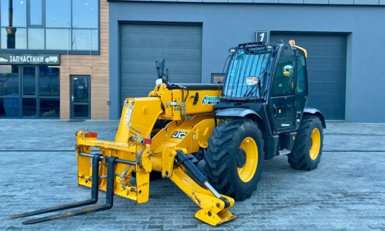 Телескопічний навантажувач JCB 533-105 - 2019 рік - фото № 1