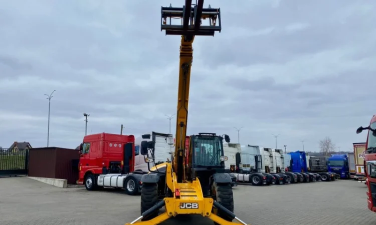 Телескопічний навантажувач JCB 540-140 - 2017 рік - фото № 19