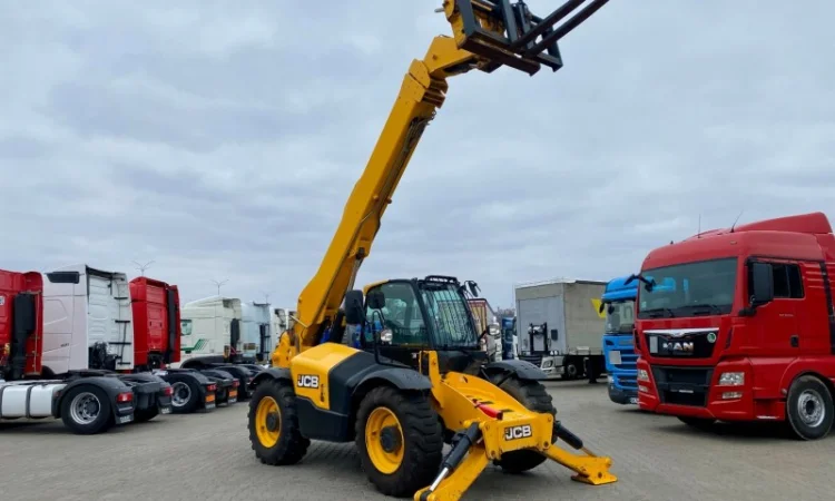 Телескопічний навантажувач JCB 540-140 - 2017 рік - фото № 18