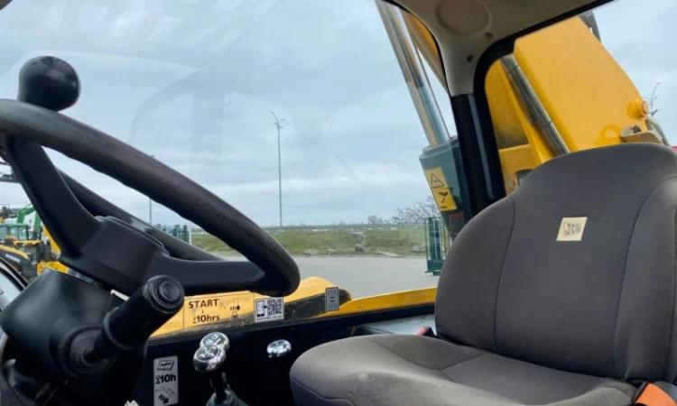 Телескопічний навантажувач JCB 540-140 - 2017 рік - фото № 7