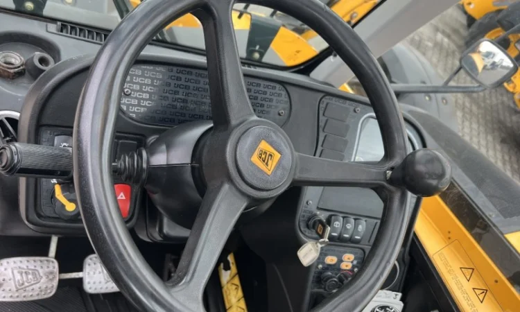 Телескопічний навантажувач JCB 540-140 - 2017 рік - фото № 5