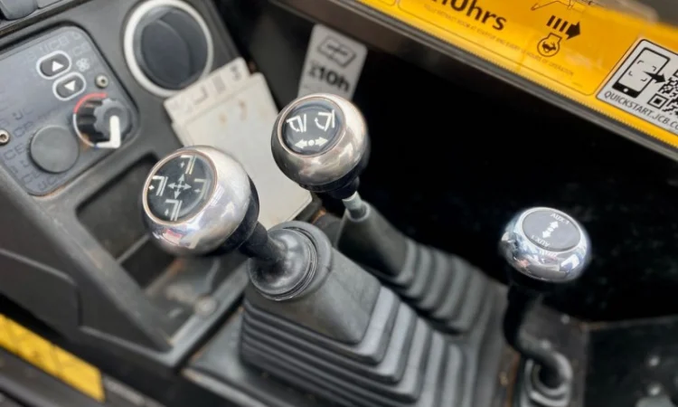 Телескопічний навантажувач JCB 540-140 - 2017 рік - фото № 4