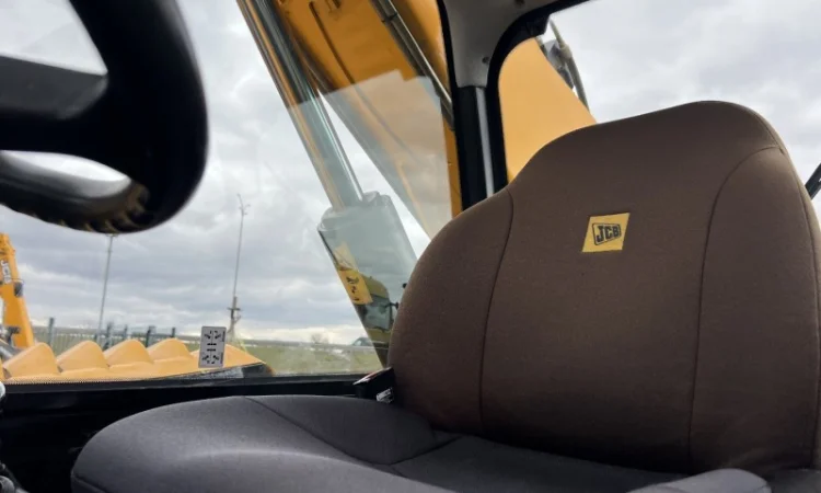 Телескопічний навантажувач JCB 540-140 - 2017 рік - фото № 3