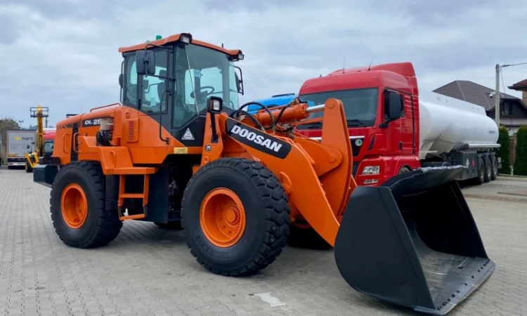 Фронтальний навантажувач Doosan DL 250-3 - 2014 року - фото № 2