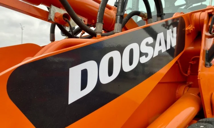 Фронтальний навантажувач Doosan DL 250-3 - 2014 року - фото № 9