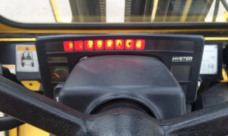 Вилочный погрузчик дизельный HYSTER H2.50XM всего 3250 моточасов - фото № 3