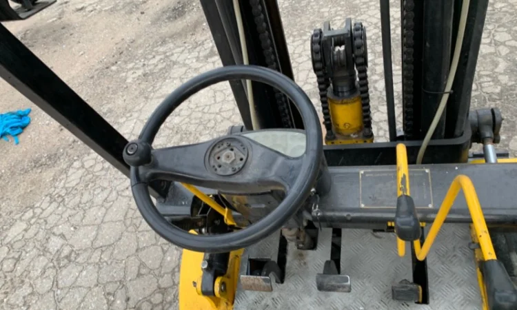 Вилочный дизельный погрузчик 3 т подъем 4500 - фото № 5