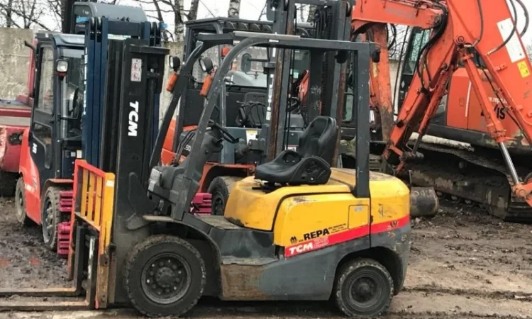 Вилочный погрузчик TCM - фото № 3