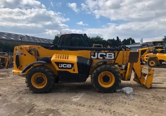 Купить телескопический погрузчик JCB 540-170 бу - фото № 4