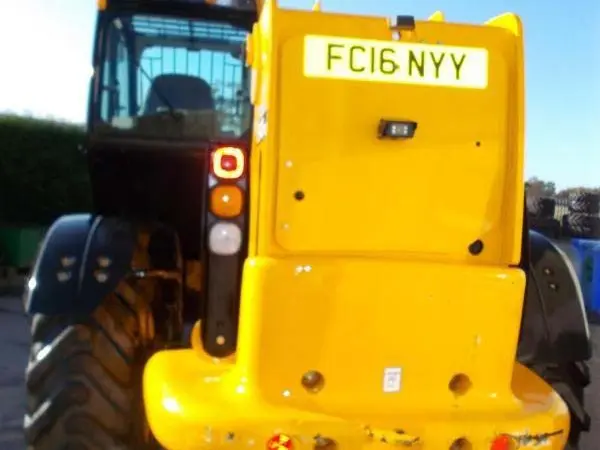 Телескопический погрузчик JCB 540-170. Спецтехника б/у - фото № 3
