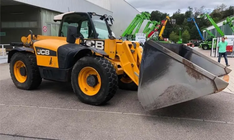 Телескопический погрузчик JCB 541-70. Спецтехника б/у - фото № 3