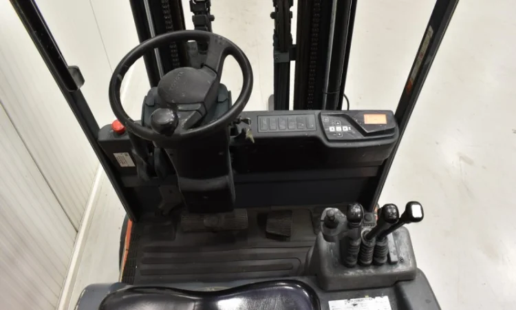 Вилочный погрузчик Toyota 7FBEST15 - фото № 4