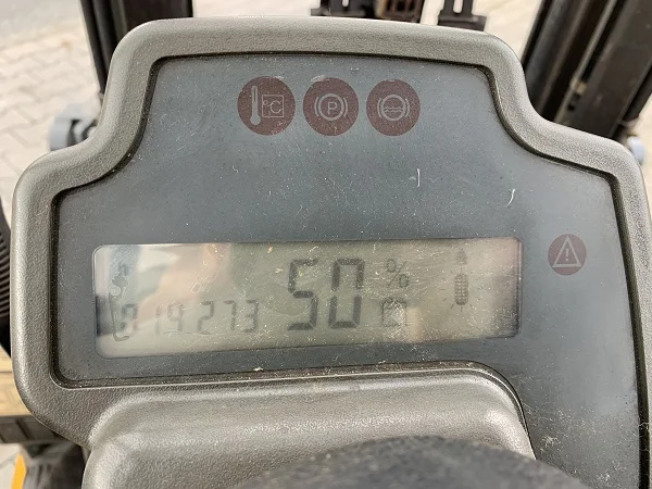 Вилочный погрузчик Jungheinrich EFG 110 - фото № 3