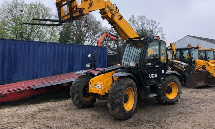 Телескопический погрузчик JCB 535-95. Строительная техника б/у - фото № 2