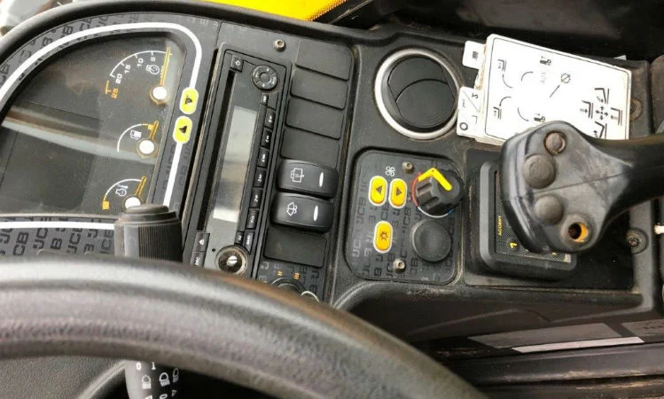 Телескопический погрузчик JCB 535-95. Строительная техника б/у - фото № 5