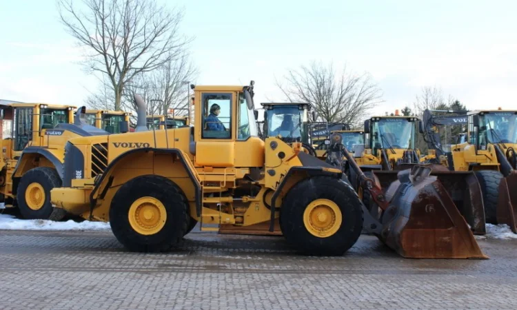 Фронтальный погрузчик Volvo L180E. Киев - фото № 3