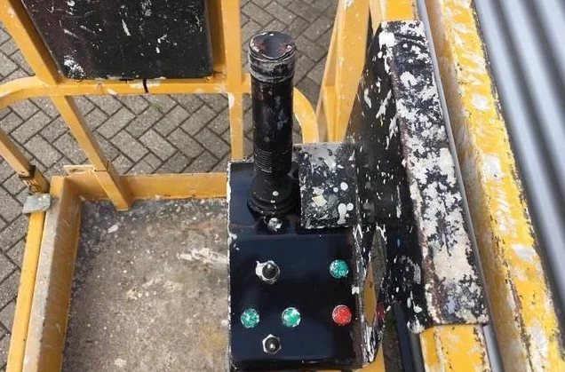 Ножничный подъёмник Haulotte Compact 8 - фото № 2