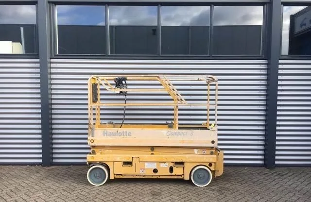 Ножничный подъёмник Haulotte Compact 8 - фото № 7