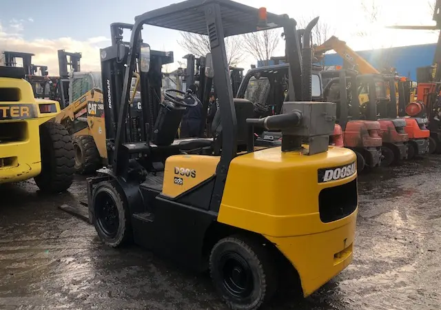 Дизельный погрузчик Doosan D30S-3 - фото № 1