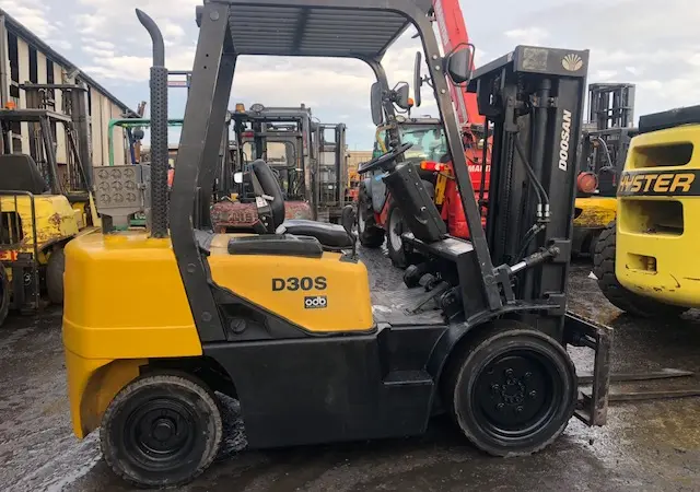 Дизельный погрузчик Doosan D30S-3 - фото № 2