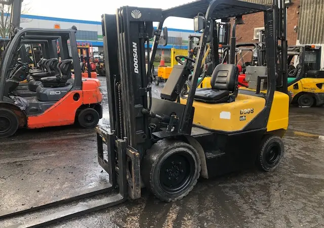 Дизельный погрузчик Doosan D30S-3 - фото № 4