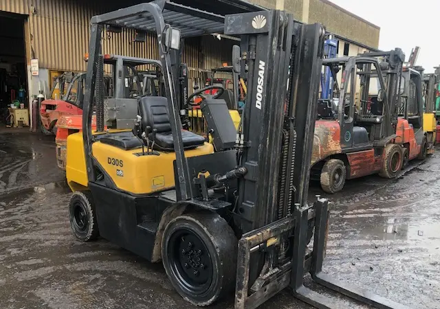 Дизельный погрузчик Doosan D30S-3 - фото № 5