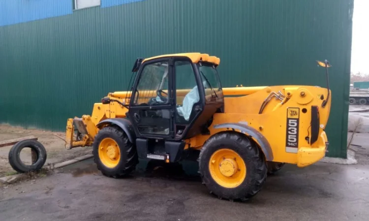 Аренда Телескопический погрузчик JCB 535-125 - фото № 1