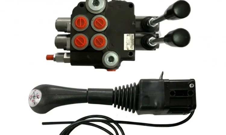 КУН на МТЗ, ЮМЗ, погрузчик фронтальный навесной на МТЗ, ЮМЗ (с джойстиком) - фото № 10