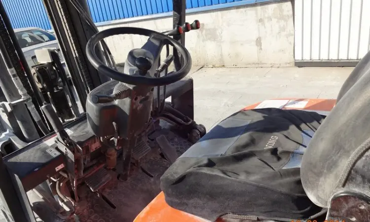 Аренда дизельный погрузчик б/у Doosan D25G - фото № 5