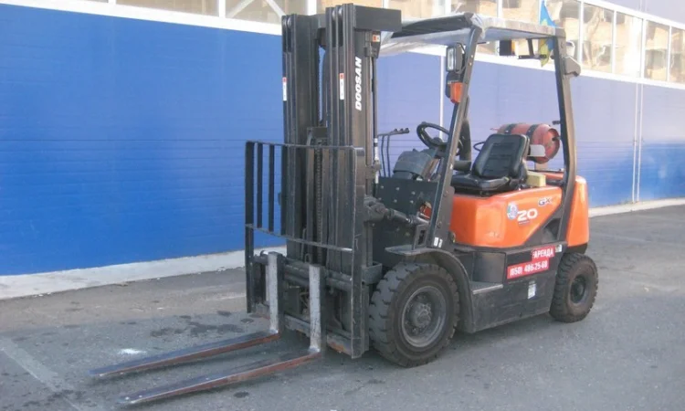 Аренда газовый погрузчик б/у Doosan G20G - фото № 1