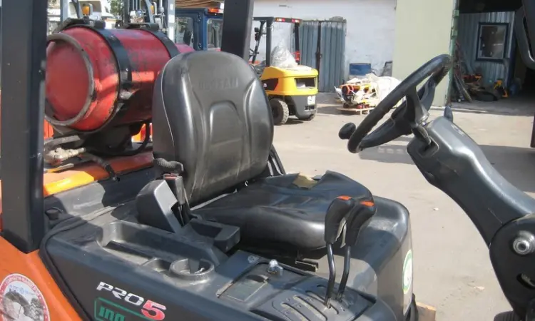 Продам газовый погрузчик б/у Doosan G20SС-5 - фото № 6