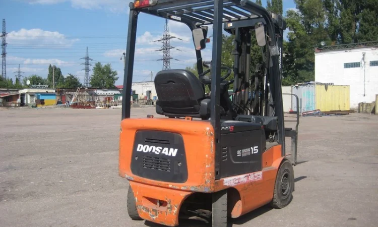 Аренда электропогрузчик б/у Doosan B15S-5 - фото № 1