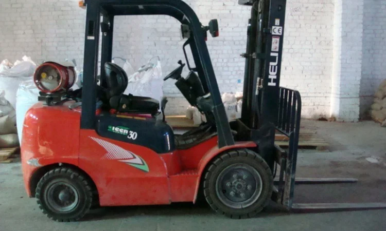 Аренда погрузчик б/у HELI CPQYD30-Rc3G - фото № 1