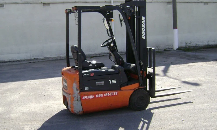Аренда электропогрузчик б/у Doosan B15R-5 - фото № 1