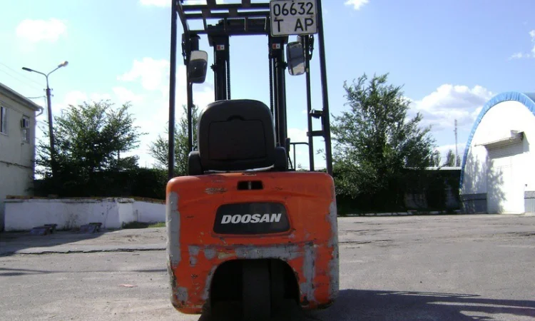 Аренда электропогрузчик б/у Doosan B15R-5 - фото № 2