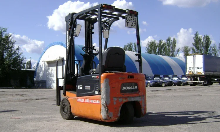 Аренда электропогрузчик б/у Doosan B15R-5 - фото № 3