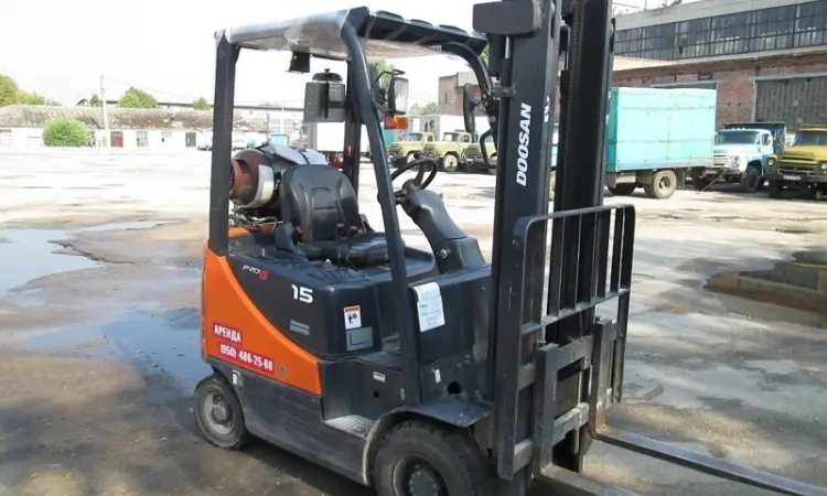 Продам газовый автопогрузчик б/у Doosan G15S-5 - фото № 1