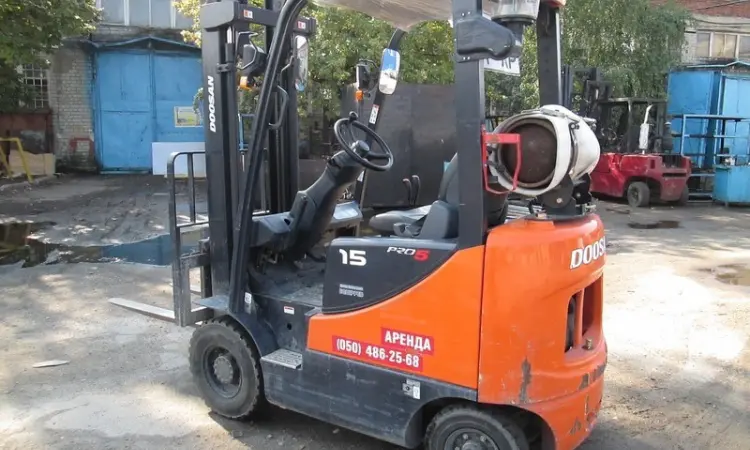 Продам газовый автопогрузчик б/у Doosan G15S-5 - фото № 4