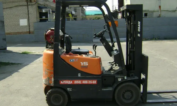 Аренда вилочный погрузчик б/у Doosan G15G - фото № 3