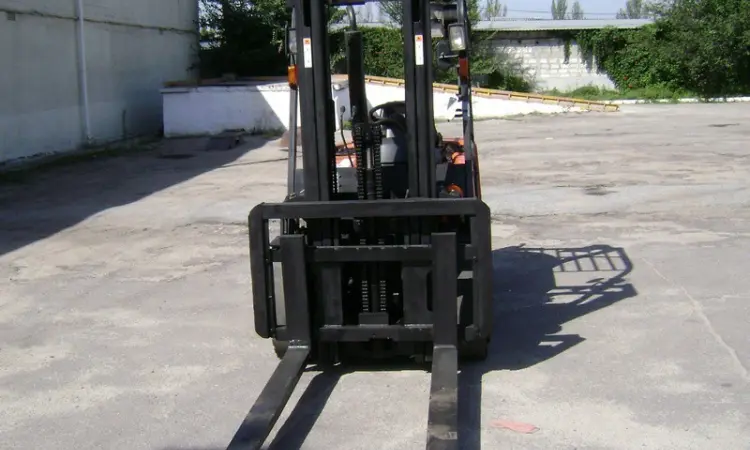 Аренда дизельный погрузчик б/у Doosan D30G - фото № 3