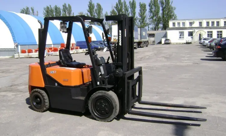 Аренда дизельный погрузчик б/у Doosan D30G - фото № 4
