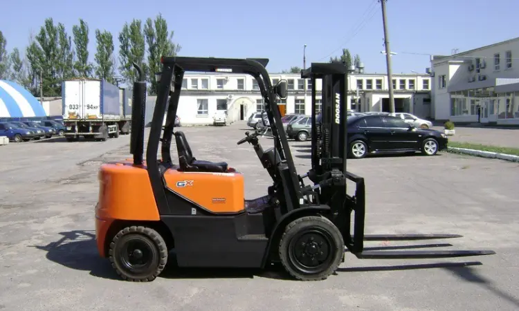 Аренда дизельный погрузчик б/у Doosan D30G - фото № 5