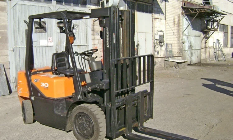 Аренда погрузчик дизель б/у Doosan D30G - фото № 5