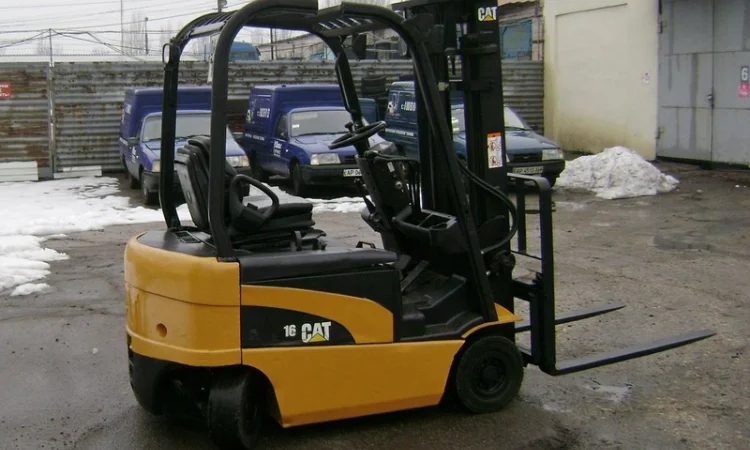 Погрузчик вилочный в аренду в Полтаве - фото № 1