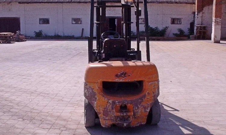 Продам вилочный погрузчик б/у HС CPCD25N-RG5 - фото № 2